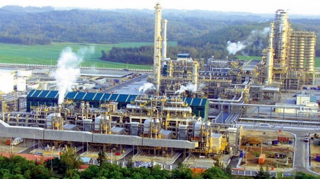 Siêu dự án lọc dầu Nhơn Hội gây nhiều tranh cãi.