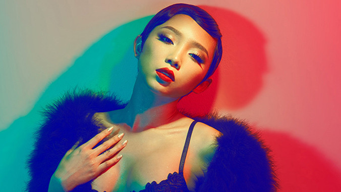 Ca sĩ Tóc Tiên: 'Tôi gợi cảm nhưng vẫn là gái ngoan'.