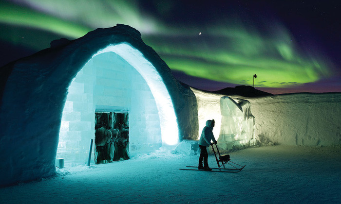Khách sạn Icehotel năm nay có 35 phòng do 36 kiến trúc sư, nghệ sĩ đến từ 17 quốc gia thiết kế.