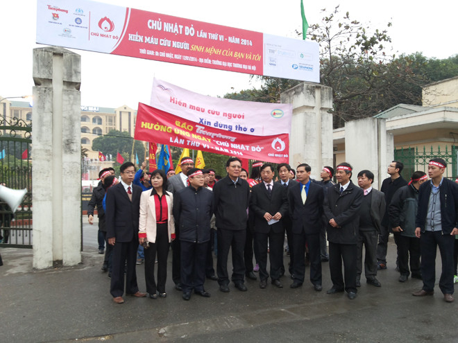  Diễu hành hưởng ứng Chủ Nhật Đỏ 2014