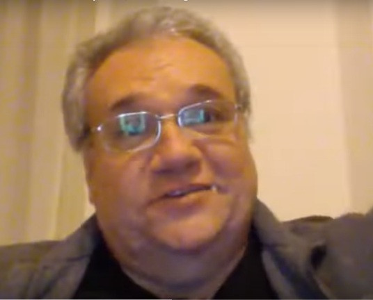 Bác sĩ Marcello Natali trong một clip trả lời phỏng vấn báo chí trước khi ngã bệnh