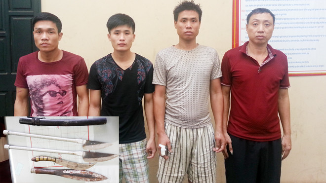 Các đối tượng gây rối cùng tang vật tại cơ quan điều tra