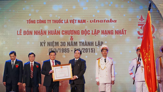 Tổng Cty thuốc lá VN đón nhận Huân chương Độc lập hạng Nhất