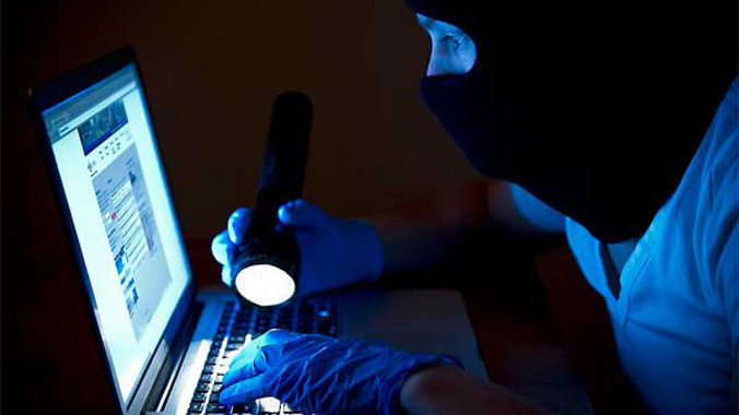 Chiếm đoạt tài khoản Facebook, lừa đảo 500 triệu đồng