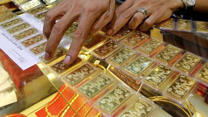 Vàng thấp nhất từ đầu năm, dầu thô tiếp tục tăng