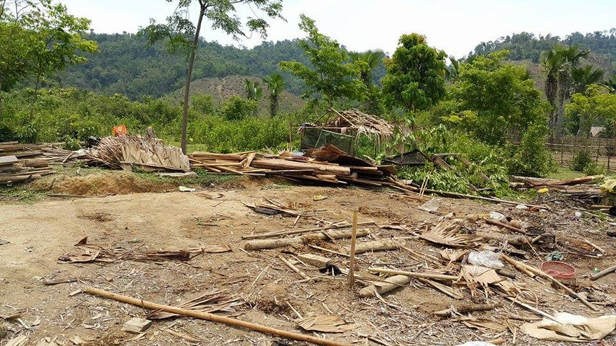 Người dân quay cuồng vì liên tục lốc xoáy 