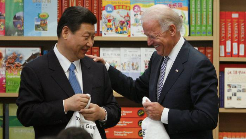 Ông Tập Cận Bình và ông Joe Biden trong một dịp gặp năm 2012. (Ảnh: Reuters)