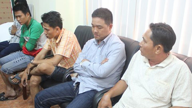 Các đối tượng bị bắt giữ tại cơ quan điều tra. Ảnh: N.Tuấn.