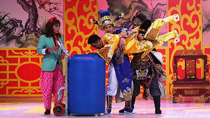 Chương trình Táo quân luôn nhận được sự quan tâm của khán giả truyền hình. Trong ảnh: Một cảnh của Táo quân 2014. Ảnh: VTV.