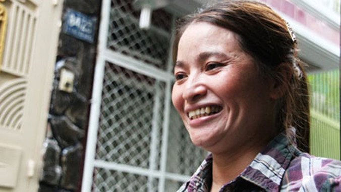 Cuối cùng, 'tỷ phú ve chai' được giao lại 5 triệu yen. Ảnh: Trường Nguyên/ Zing