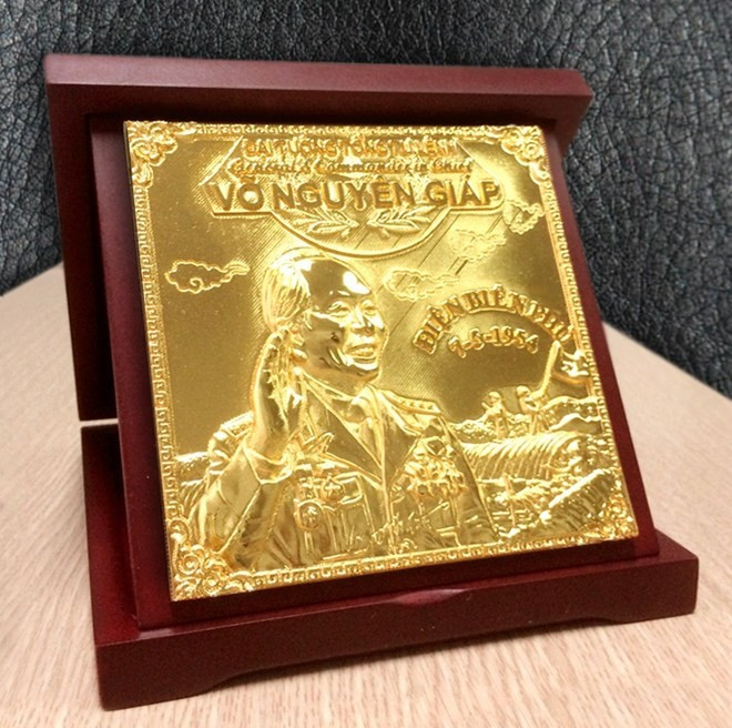 Biểu tượng Đại tướng Võ Nguyên Giáp đúc từ 103 chỉ vàng 