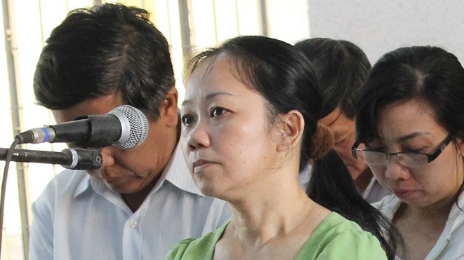 “Cò” Hoa không thừa nhận đã lừa đảo dân nghèo. Ảnh: Vạn Tiếp