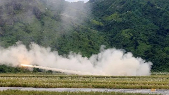 Mỹ phóng tên lửa HIMARS trong một đợt diễn tập ở Philippines năm 2016. (Ảnh: Reuters)