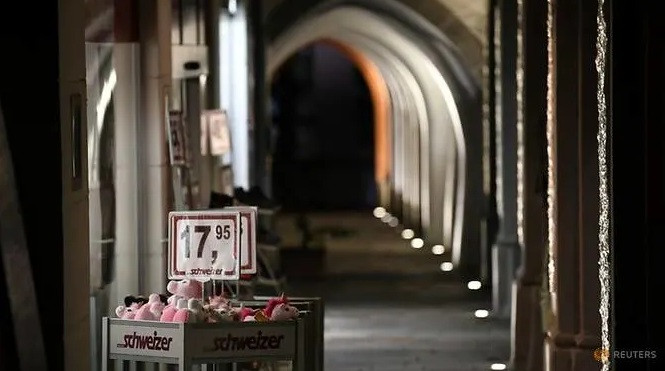 Một cửa hàng đồ chơi ở Đức vắng vẻ trước thời kỳ phong tỏa thứ hai. (Ảnh: Reuters)