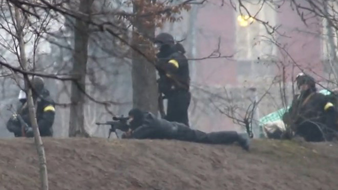 Hình ảnh các tay súng bắn tỉa lạ mặt trong cuộc khủng hoảng ở Quảng trưởng Độc lập, Kiev, tháng 2/2014. Nguồn: patdollard.com.