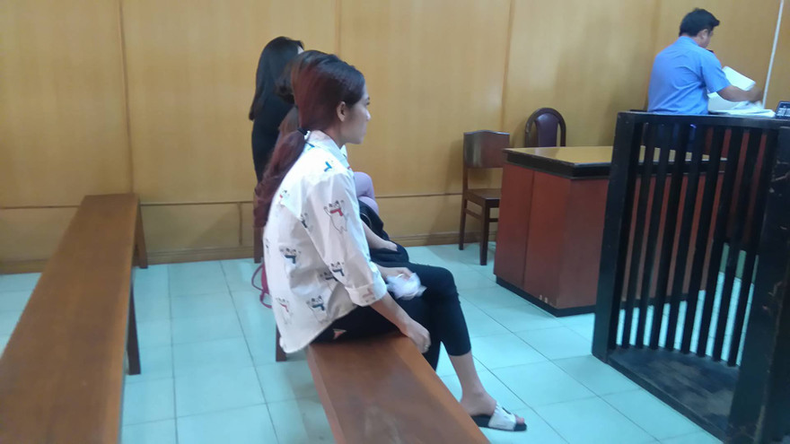 4 bị cáo nay cùng có con nhỏ và sắp sinh con. Ảnh: Tân Châu