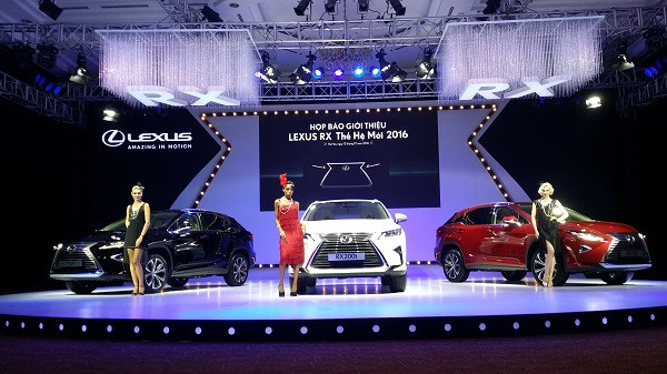 Lexus RX phiên bản mới cập bến Việt Nam
