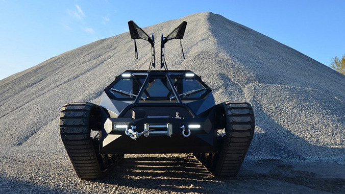 Công ty Công nghệ Howe & Howe của Mỹ vừa cho ra mắt mẫu xe mang tên Ripsaw Extreme Vehicle 2.