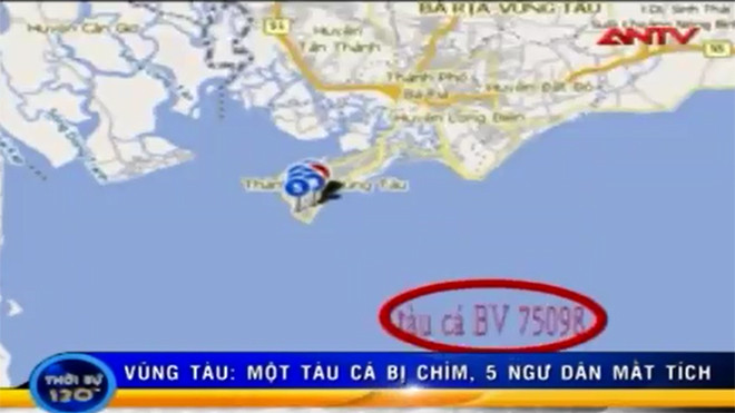 Sóng lớn đánh chìm tàu cá, 5 ngư dân mất tích