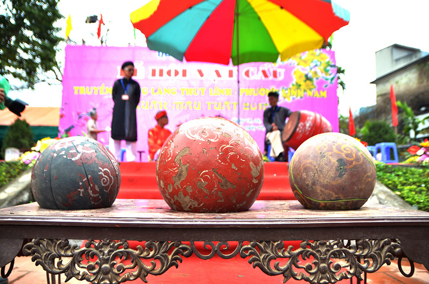 Vào chiều mồng 6 tháng Giêng, trận đấu Bán kết và Chung kết của 8 đội đã diễn ra. Ảnh: Thanh Hà.