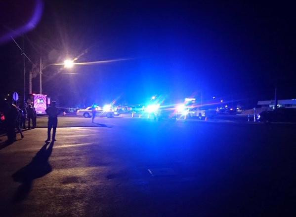 Cảnh sát phong tỏa hiện trường vụ xả súng