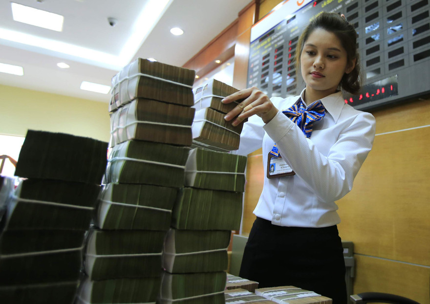 Sau tết, người dân tranh thủ gửi tiền nhàn rỗi vào ngân hàng khá nhiều 