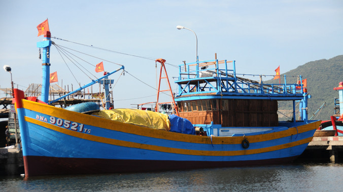 Cần có nguồn vốn đầu tư đóng tàu lớn cho ngư dân đánh bắt, kết hợp bảo vệ chủ quyền biển. Ảnh: Nam Cường.