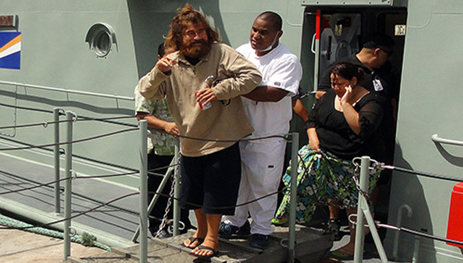 Alvarenga được cứu sau khi dạt vào bờ quốc đảo Marshall ở Thái Bình Dương hồi tháng một năm ngoái. Ảnh: AFP.