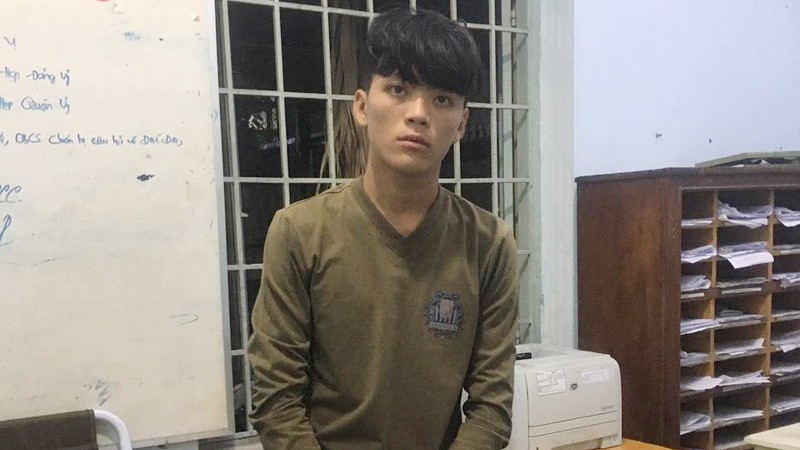 Quốc (tên thường gọi là Hý) là nghi can vụ quan hệ tình dục với bé gái dưới 13 tuổi. Ảnh: Công an cung cấp