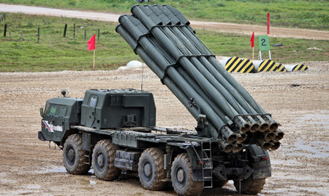 Xe phóng đạn của tổ hợp BM-30 Smerch. Ảnh: Vitaly V. Kuzmin.