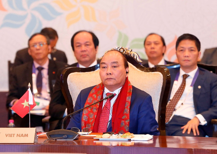 Thủ tướng Nguyễn Xuân Phúc phát biểu tại Hội nghị Cấp cao kỷ niệm 25 năm thiết lập quan hệ Đối tác đối thoại ASEAN-Ấn Độ. (Ảnh: VGP)