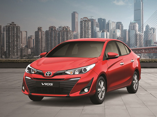 Vios 2018 có giá bán lẻ tại thị trường Việt Nam lần lượt là 531 triệu đồng cho phiên bản E MT; 569 triệu đồng phiên bản E CVT và 606 triệu đồng cho phiên bản G