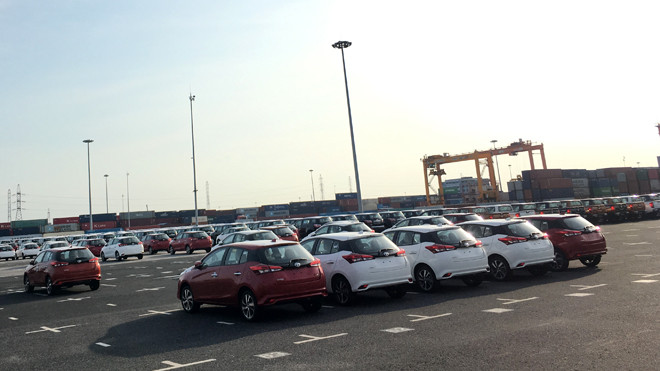 Cuối năm, doanh nghiệp giảm lượng xe nhập khẩu để cân đối cung - cầu