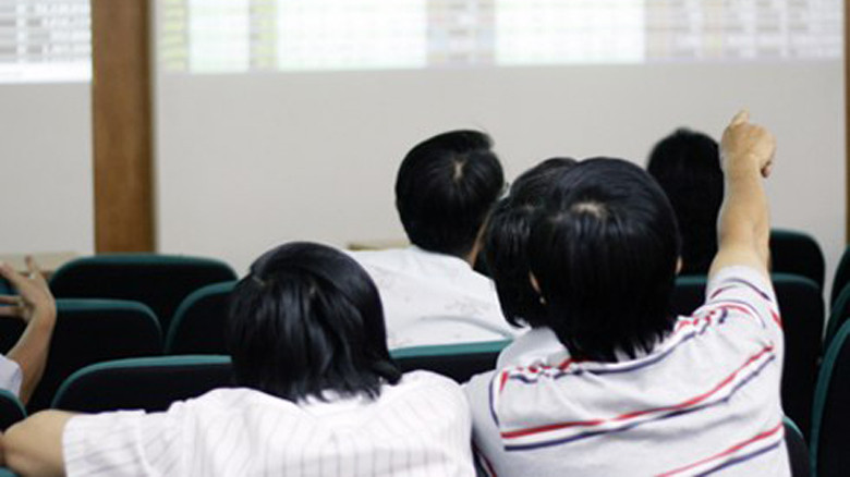  Ngoài cổ phiếu thép, nhiều blue-chip cũng đồng loạt tăng giá với khối lượng giao dịch khủng. Ảnh: Bạch Hường.