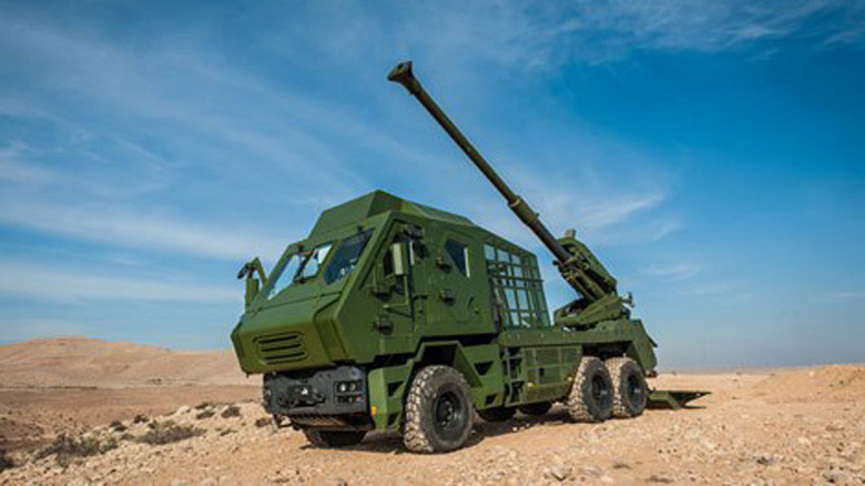  Hệ thống pháo tự hành ATMOS 155mm.