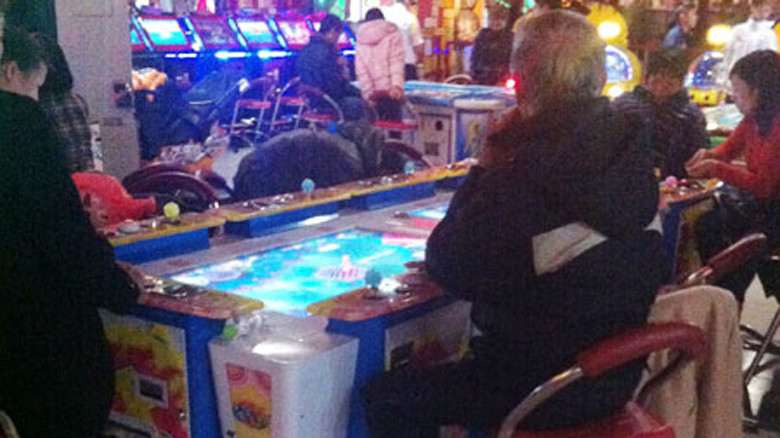 Điện tử xèng luôn thu hút rất nhiều người chơi. 