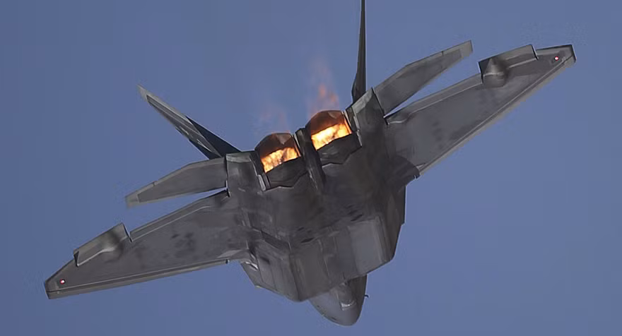 Máy bay tàng hình F-22 Raptor của Không lực Mỹ. Ảnh: AP