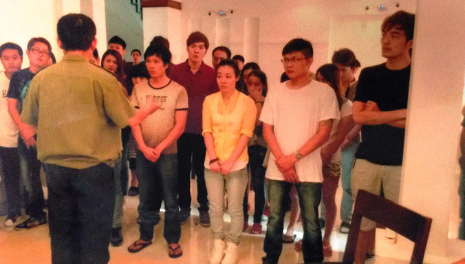 Một băng nhóm người nước ngoài sử dụng công nghệ cao lừa đảo bị công an bắt giữ. Ảnh: CA cung cấp.