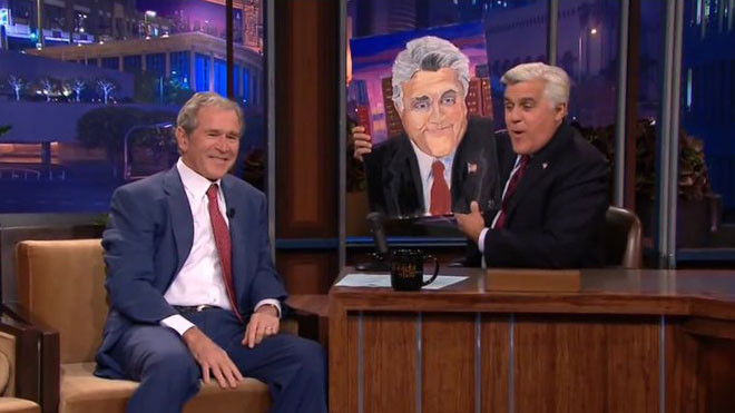 George Bush tặng tranh cho MC Jay Leno