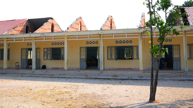 Trường Tiểu học xã Uar bị tốc mái