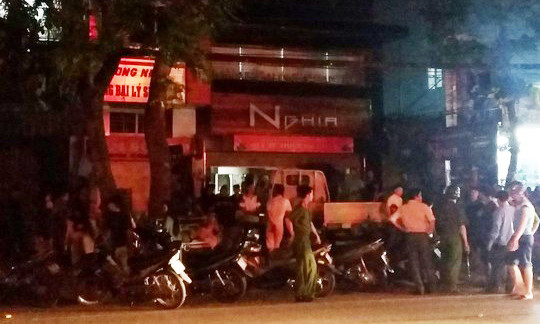 Tiệm cắt tóc nơi ông Chiến bị đánh hội đồng. Ảnh: Đ. Lương (Người Lao Động)