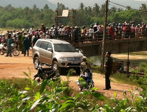 Nơi phát hiện Bí thư Huyện ủy Hoài Nhơn chết trong ôtô cùng cô gái trẻ. Ảnh: Đ.Anh