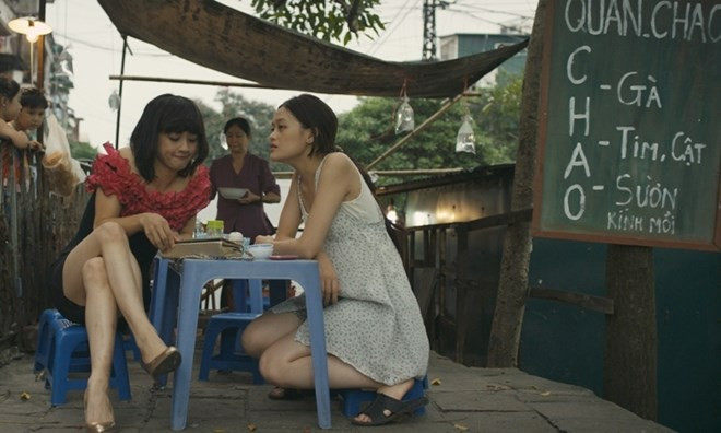 Thanh Duy (trái) vào vai chuyển giới trong phim. Ảnh: Đơn vị sản xuất phim cung cấp