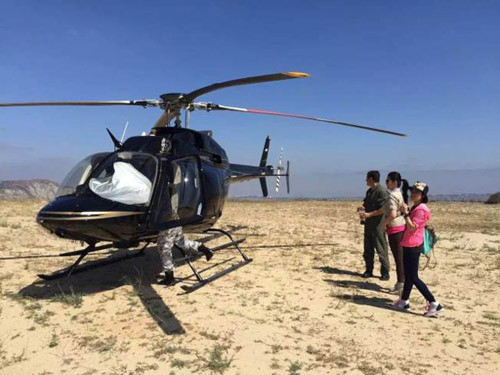 Nhiều người thuê máy bay riêng để đi săn. Ảnh: Shanghaiist.