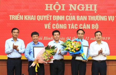 Điều động, bổ nhiệm nhân sự 6 địa phương