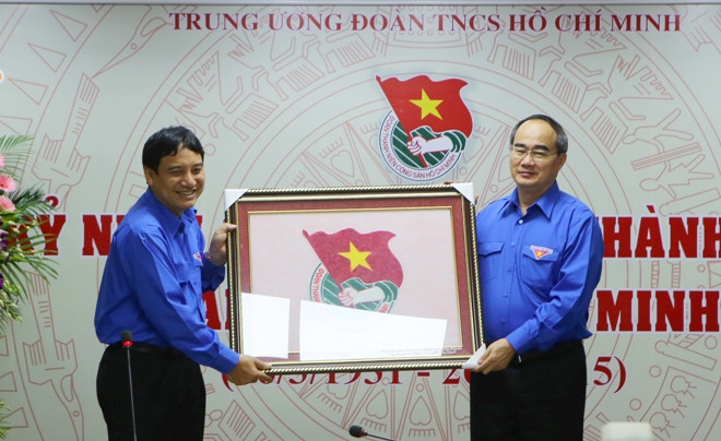 Chủ tịch Ủy ban MTTQ Việt Nam Nguyễn Thiện Nhân: ”Đoàn cần đổi mới công tác giáo dục TTN bằng cách kết hợp giáo dục văn hóa, giá trị nhân văn trong cuộc sống để những điều tốt đẹp phát triển nhân cách ”ngấm” trong mỗi bạn trẻ” 