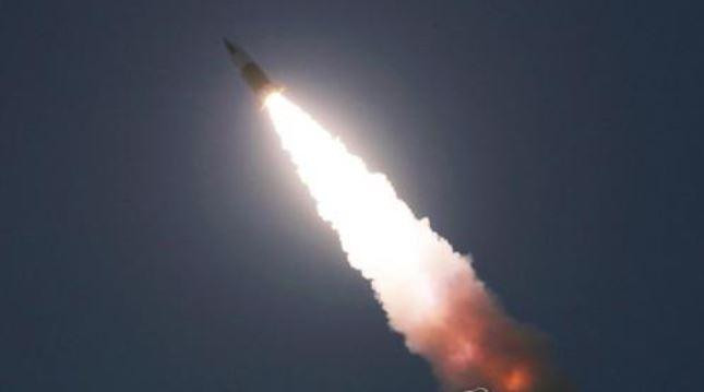 Hình ảnh vụ phóng thử một loại vũ khí chiến thuật mới ở Triều Tiên được hãng thông tấn KCNA đăng tải hồi tháng 3/2020.