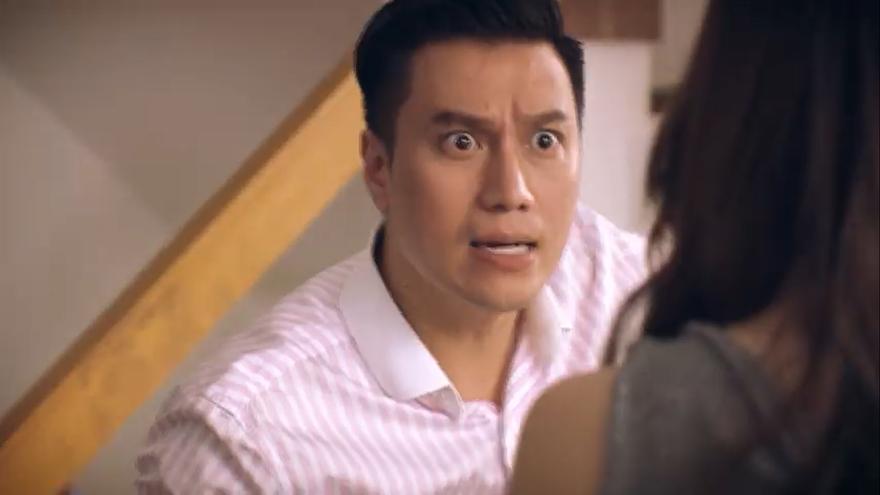 Vũ tức giận vì sắp xếp chân dài cho khách VIP bị chê