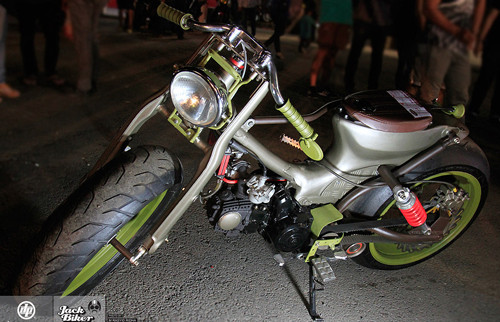 Honda Dream huyền thoại 'khoác áo' nhà binh