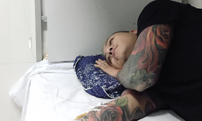 Tuấn Hưng nhập viện vì kiệt sức vẫn hài hước viết thông báo